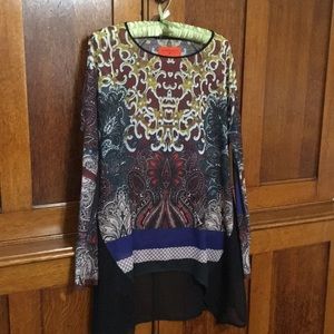 NWOT Asymmetrical hem top